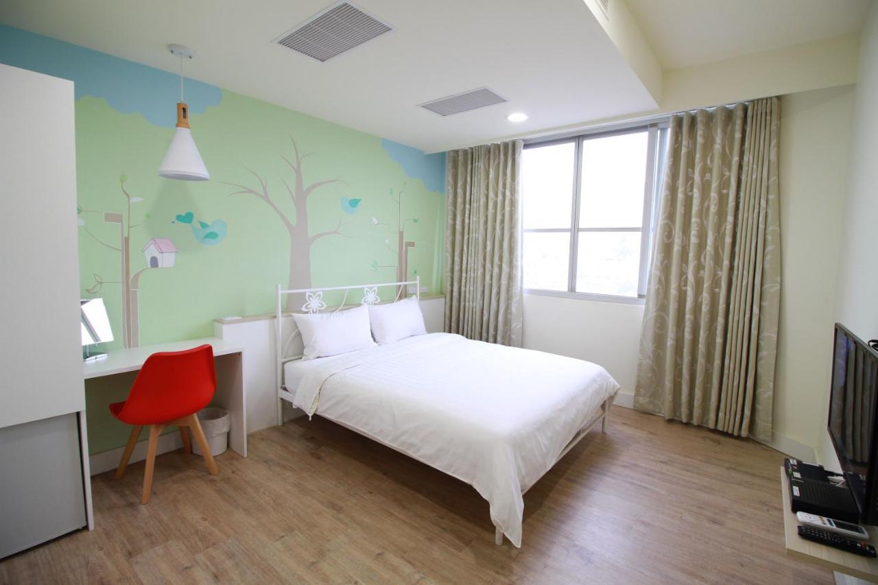 Moment Inn Tainan Exterior photo