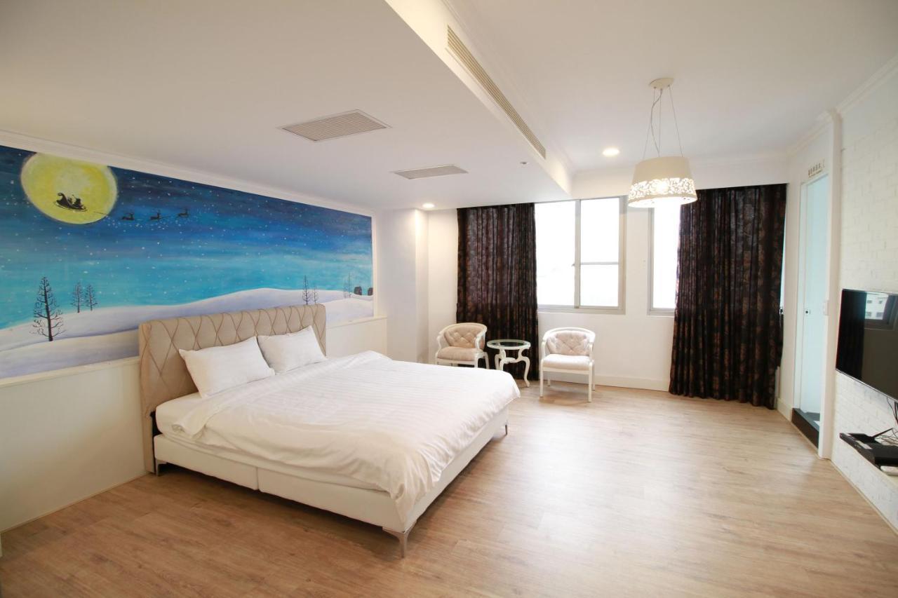 Moment Inn Tainan Exterior photo
