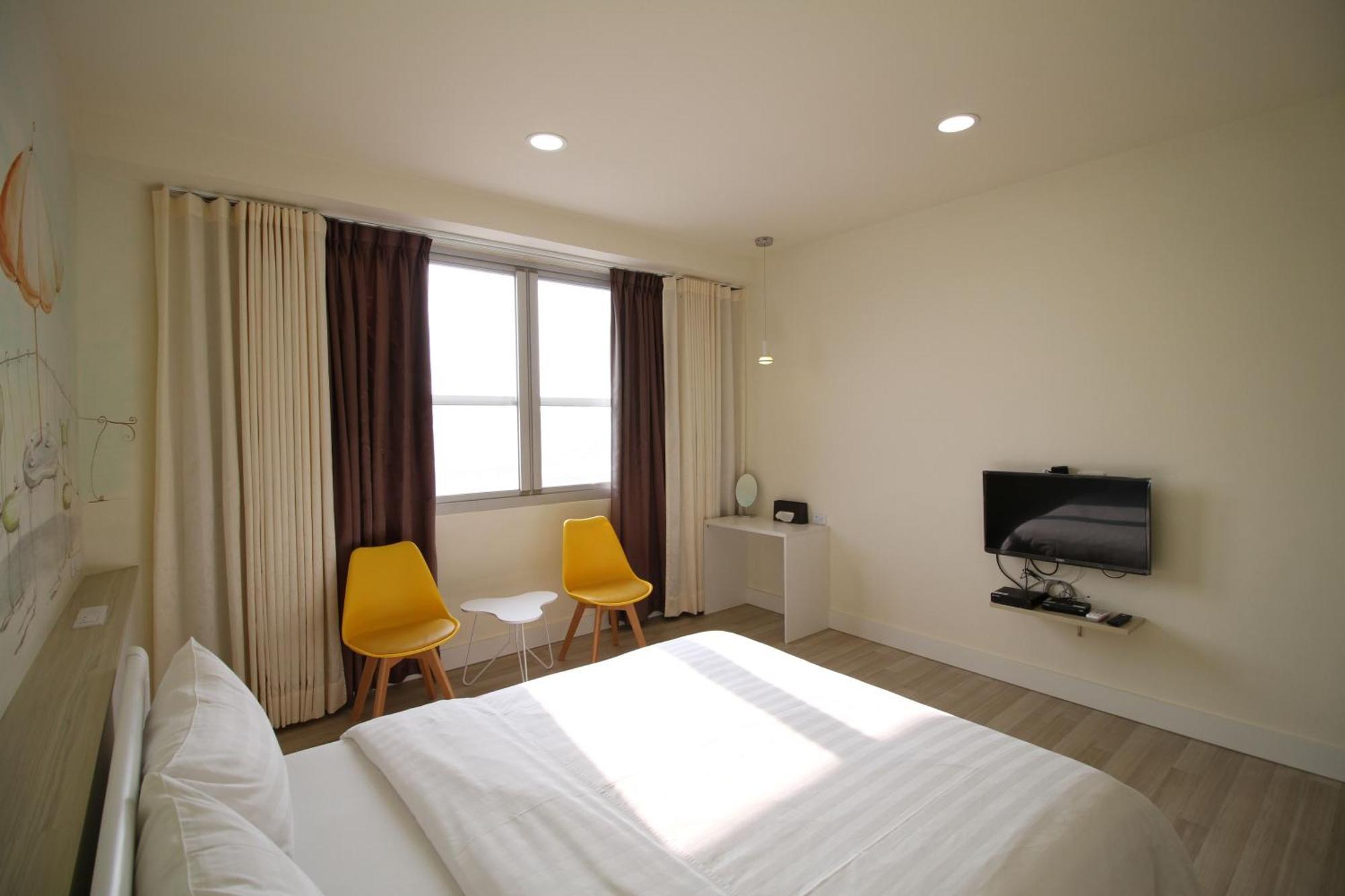 Moment Inn Tainan Exterior photo