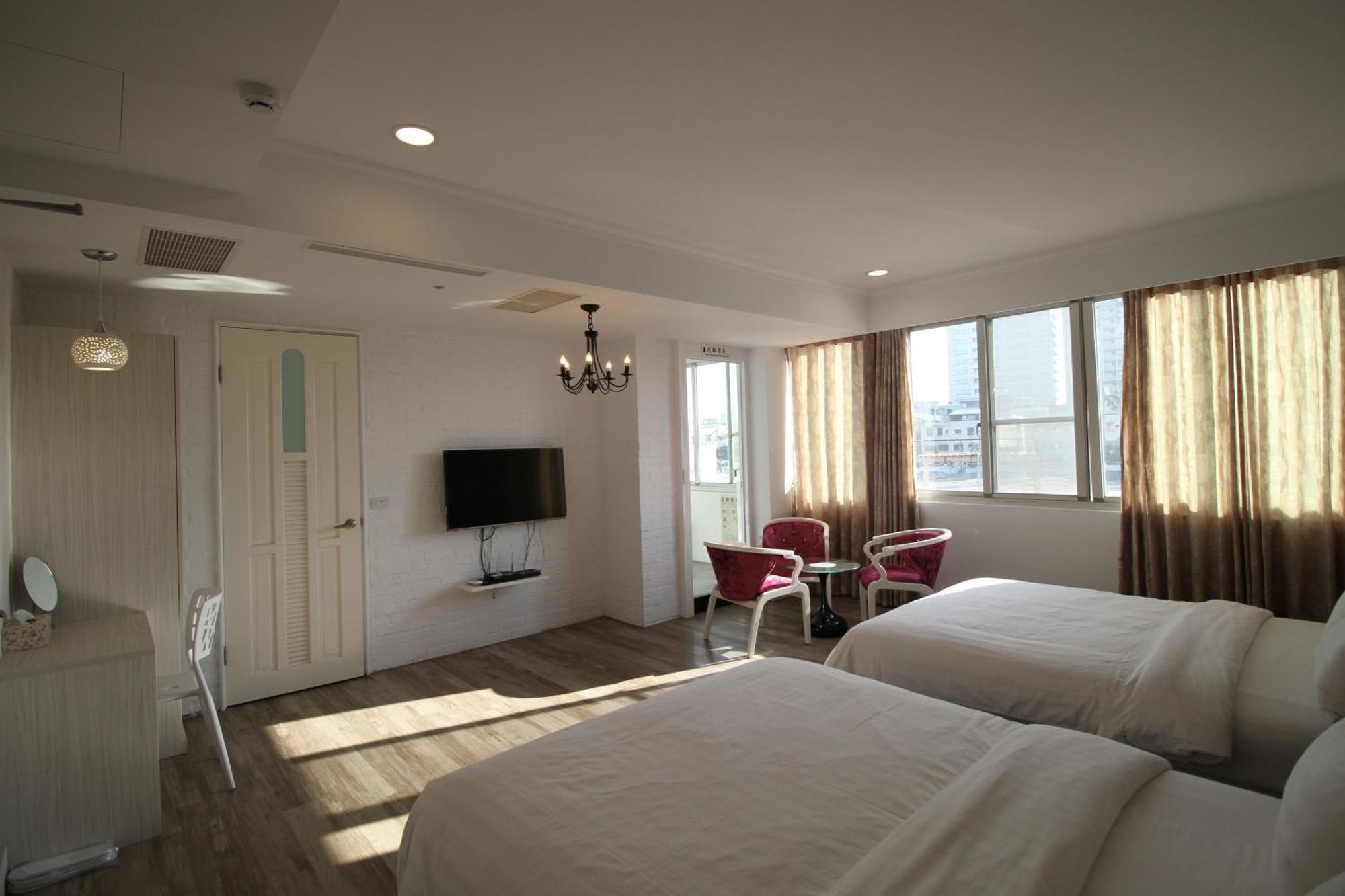 Moment Inn Tainan Exterior photo