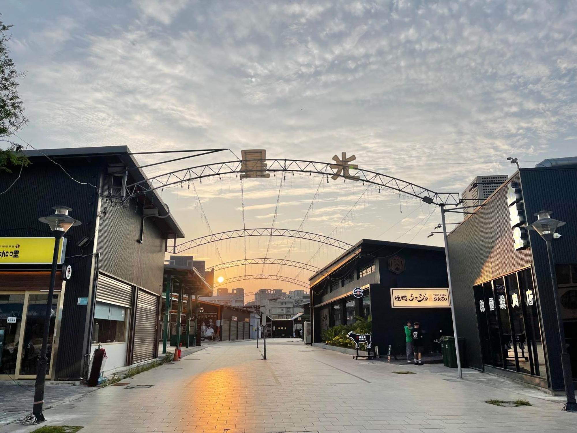 Moment Inn Tainan Exterior photo