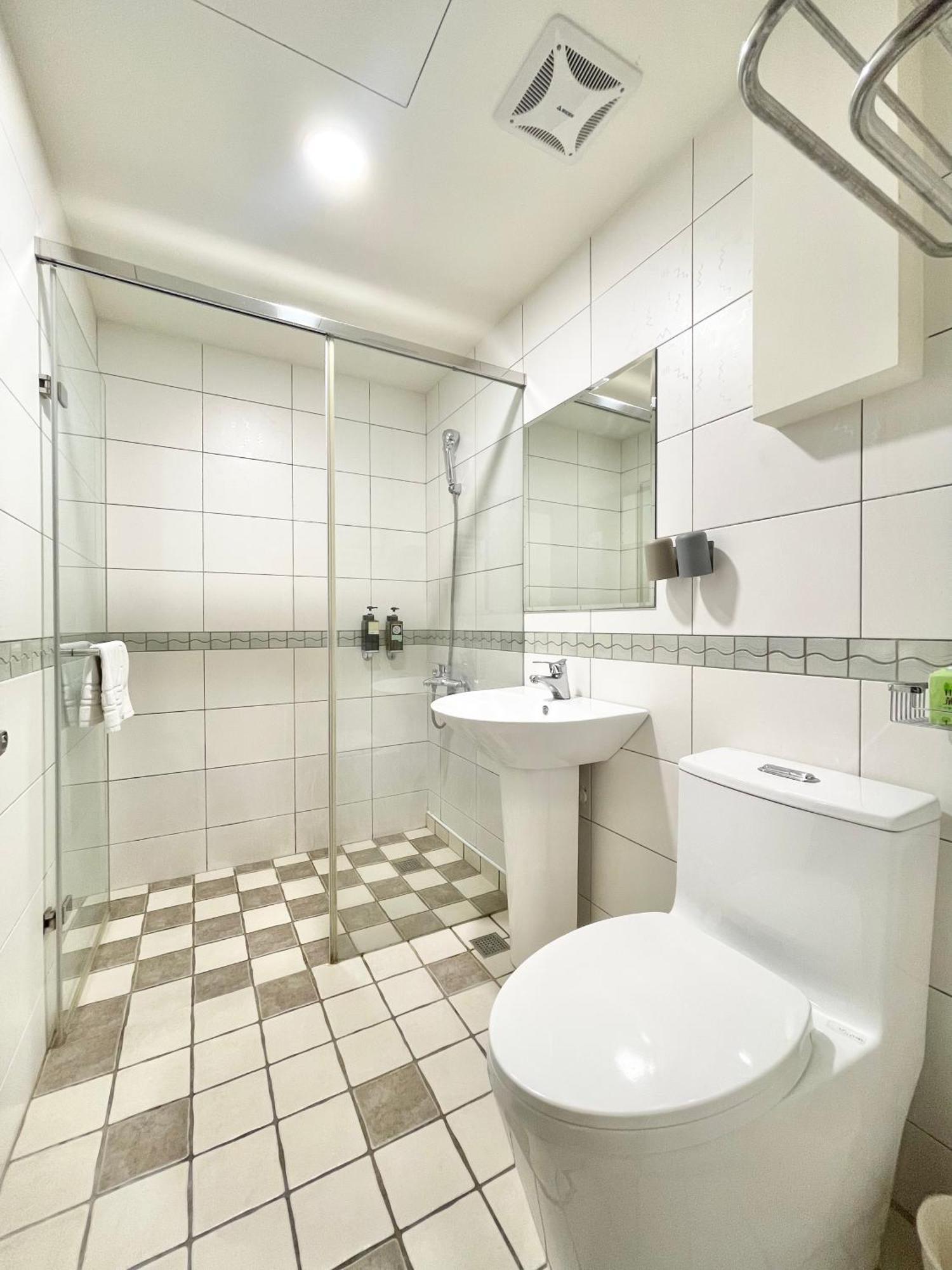 Moment Inn Tainan Exterior photo