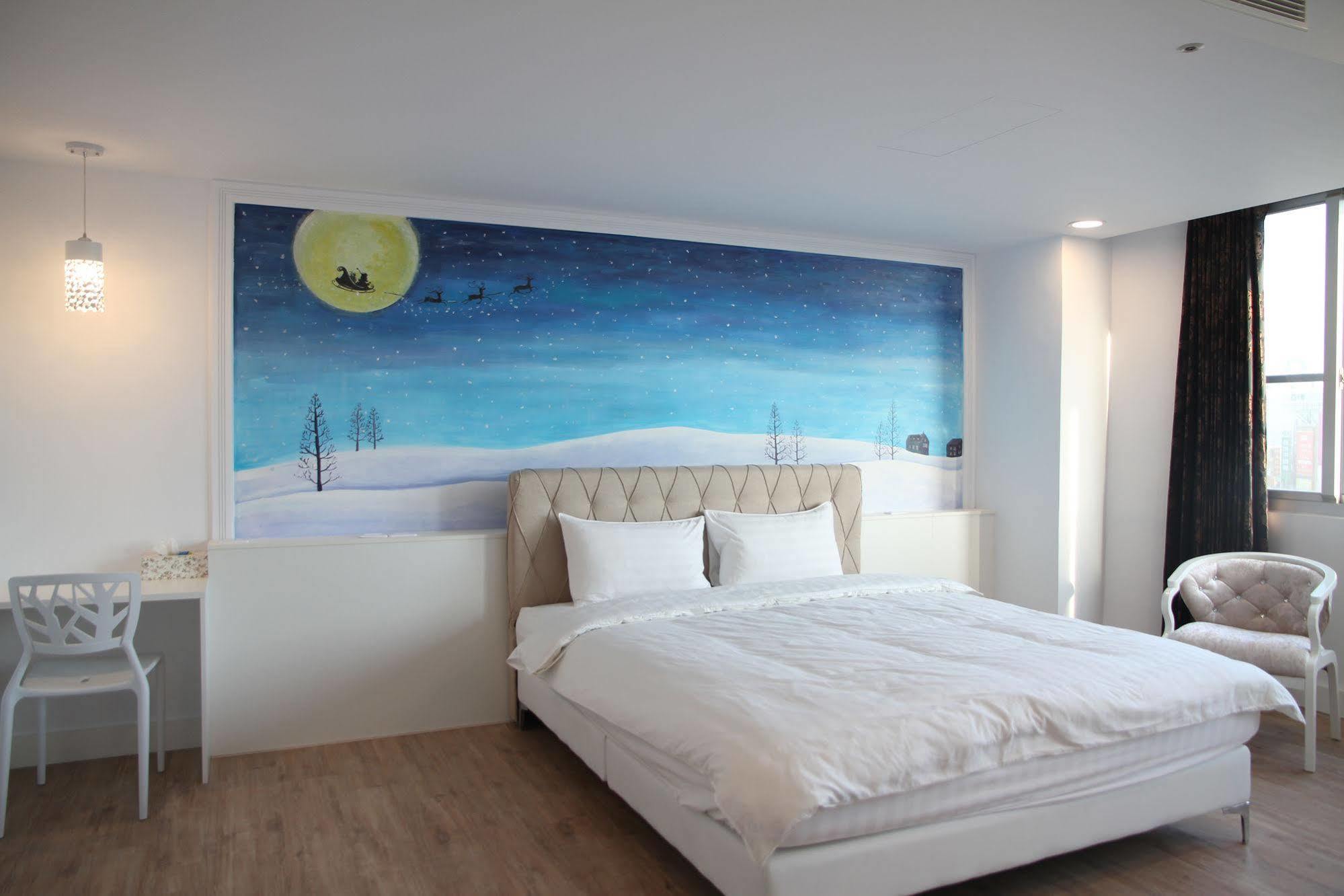 Moment Inn Tainan Exterior photo